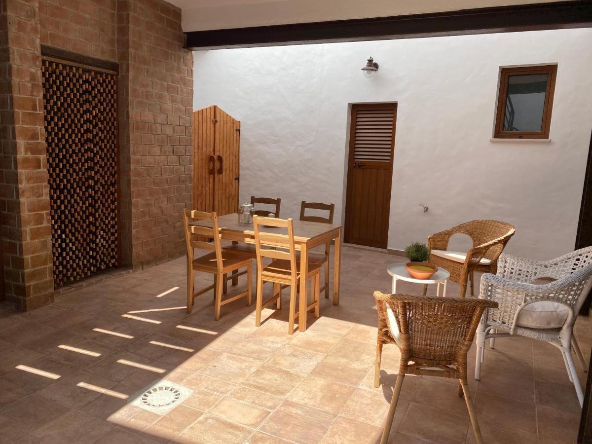 Bed and Breakfast Casa Da Igrejja Almodôvar Exterior foto